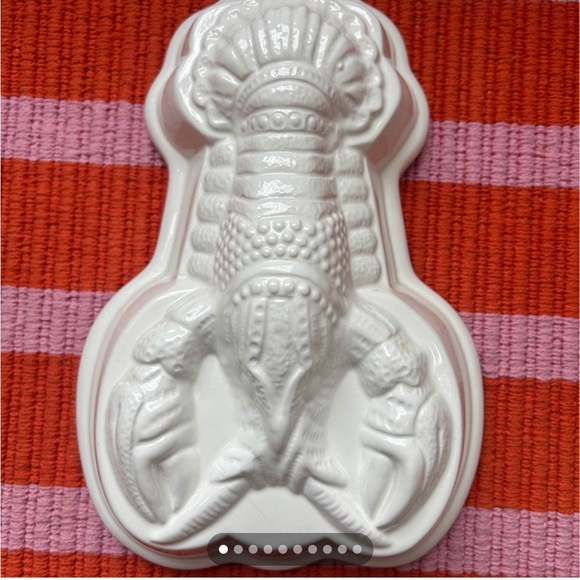 EUC like new vintage white painted ceramic lobster decor.  Nautical perfection! - Picture 1 of 8